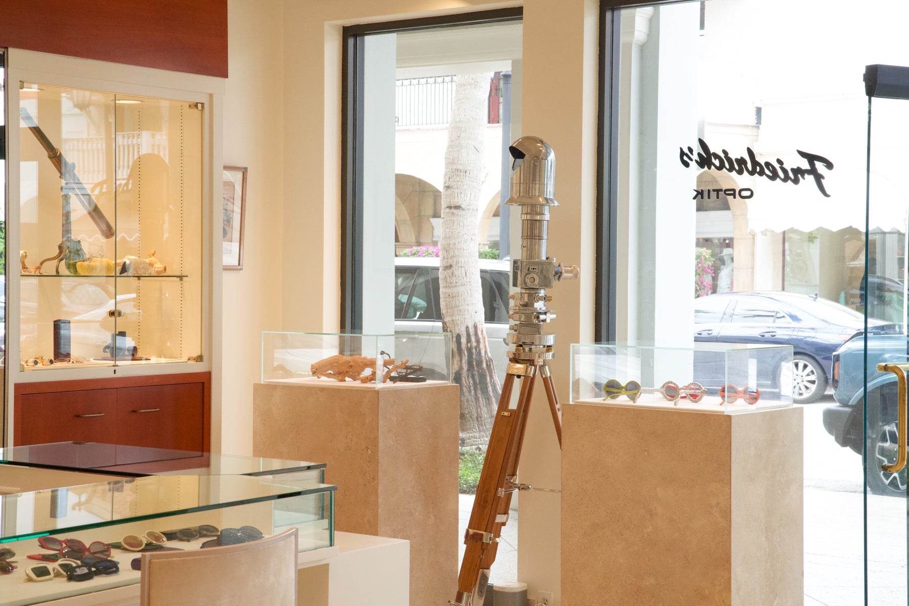 luxury-eyewear-boutique-palm-beach